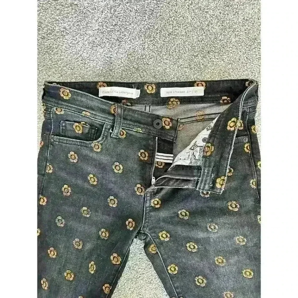 Pilcro and the Letterpress Black and Rose Gold Floral Embroidered Jeans Sz 26 - Picture 3 of 7